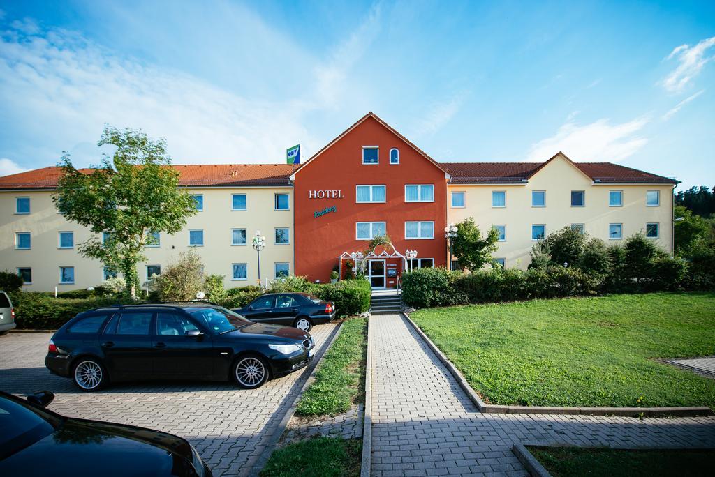 Hotel Residenz Schnelldorf ภายนอก รูปภาพ