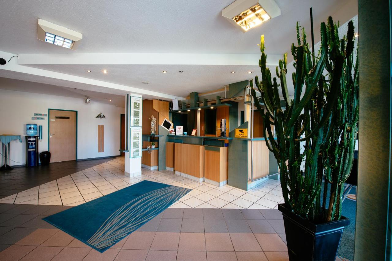 Hotel Residenz Schnelldorf ภายนอก รูปภาพ